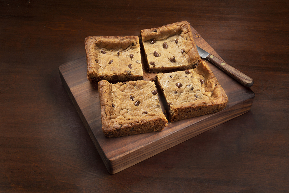 food photography cross lighting technique, cross-lighting in food photography, david fisher, cookie, chocolate chip cookie, commercial food photography, advertising food photography, food photography on white,